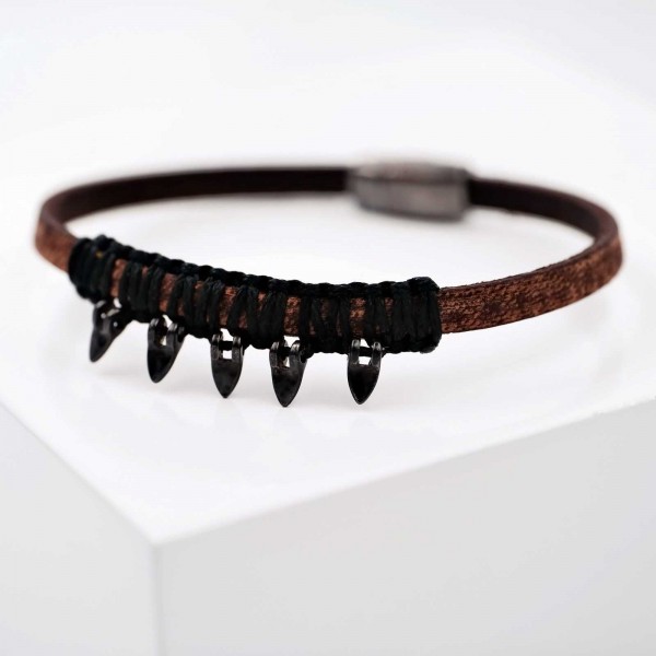 Δερμάτινο ανδρικό βραχιόλι gunmetal Δερμάτινο ανδρικό βραχιόλι με μεταλλικά στοιχεία gunmetal