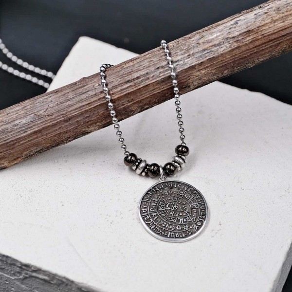 Ανδρικό κολιέ με επάργυρα και gunmetal στοιχεία Ανδρικό κολιέ από αλυσίδα με επάργυρα και gunmetal στοιχεία