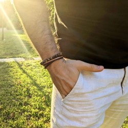 Δερμάτινο ανδρικό βραχιόλι με κούμπωμα από ανοξείδωτο ατσάλι