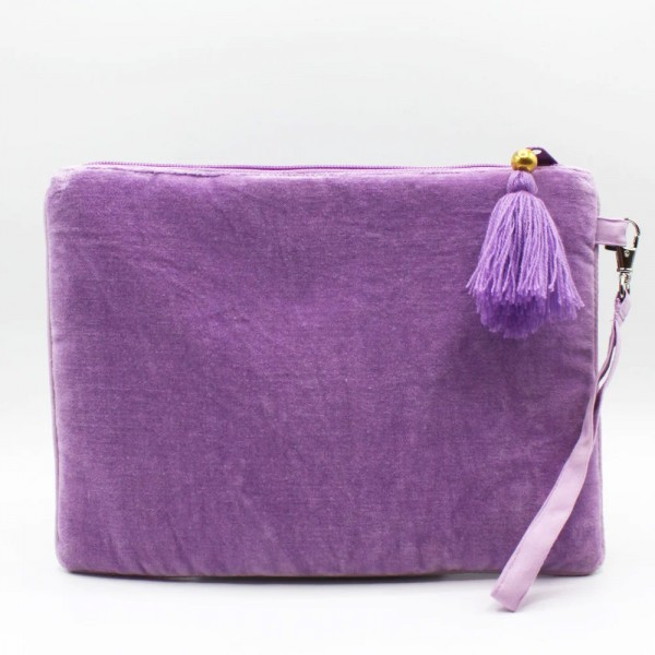 Τσαντάκι Clutch Posy Teal από μαλακό βελούδο κεντημένο με φλοράλ παραστάσεις Τσαντάκι Clutch Posy Teal από μαλακό βελούδο κεντημένο με φλοράλ παραστάσεις