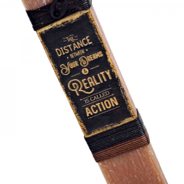 Ανδρική λαμπάδα με ξύλινη vintage ταμπέλα "Action" - Χονδρική Ανδρική λαμπάδα με ξύλινη vintage ταμπέλα και μήνυμα "Action"