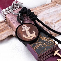 Ανδρική λαμπάδα με μπρελόκ άγκυρα - Toolittle Χονδρική Χειροποίητη αρωματική λαμπάδα για άνδρες με μπρελόκ άγκυρα και ξύλινα στοιχεία