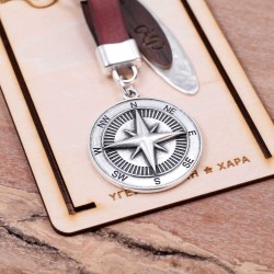 Ανδρικό Μπρελόκ Γούρι 2025 με Πυξίδα Χειροποίητο ανδρικό μπρελόκ γούρι 2025 με πυξίδα