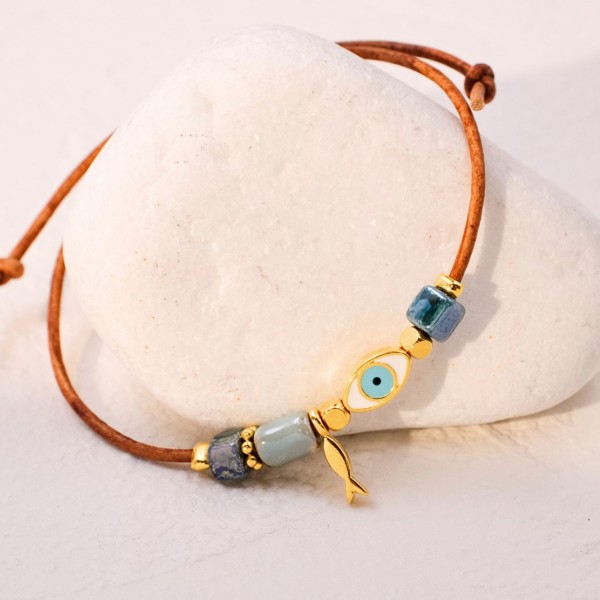 Macrame bracelet with gold-plated enamelled metal evil eye Handmade macrame bracelet with gold-plated enamelled metal evil eye
