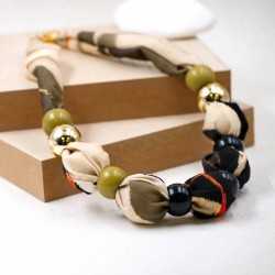 Κοντό Κολιέ KokkosAmmou Xειροποίητo κολιέ από ύφασμα με επίχρυσα στοιχεία