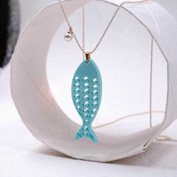 Μακρύ Κολιέ Plexi Fish Xειροποίητo κολιέ από αλυσίδα μπίλια με πλέξιγκλας ψάρι και επίχρυσα στοιχεία