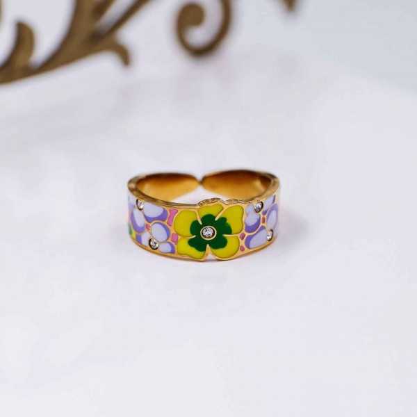 Gold-plated ring Gold-plated ring of stainless steel with enamel