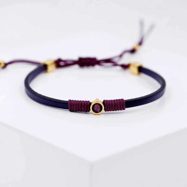Leather bracelet with Swarovski crystal Leather bracelet with Swarovski crystal in gold-plating