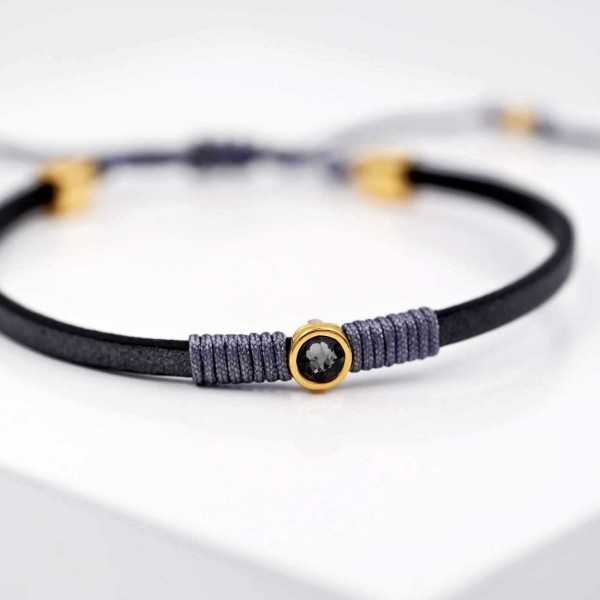 Δερμάτινο βραχιόλι με κρύσταλλο Swarovski Δερμάτινο βραχιόλι γυναικείο με κρύσταλλο Swarovski σε επίχρυση επιμετάλλωση