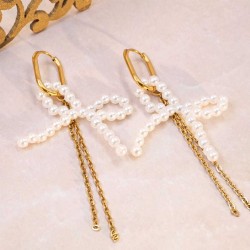 Gold-plated Inox earrings with chains and pearls 24K Gold-plated earrings made of stainless steel with chains and pearls