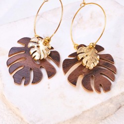 Gold-plated hoop earrings with plexiglass leaf Handmade hoop earrings in 24K gold-plating with plexiglass leaf