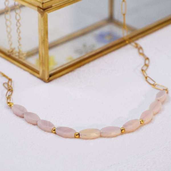 Gold-plated short necklace with crystals Gold-plated short necklace with crystals