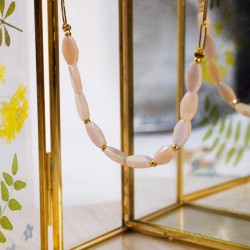 Gold-plated short necklace with crystals Gold-plated short necklace with crystals