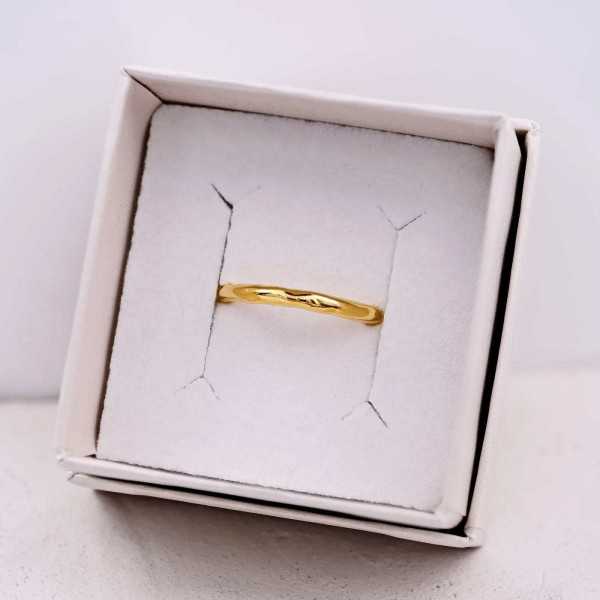 Gold-plated ring with deluxe gift box Gold-plated ring with deluxe gift box