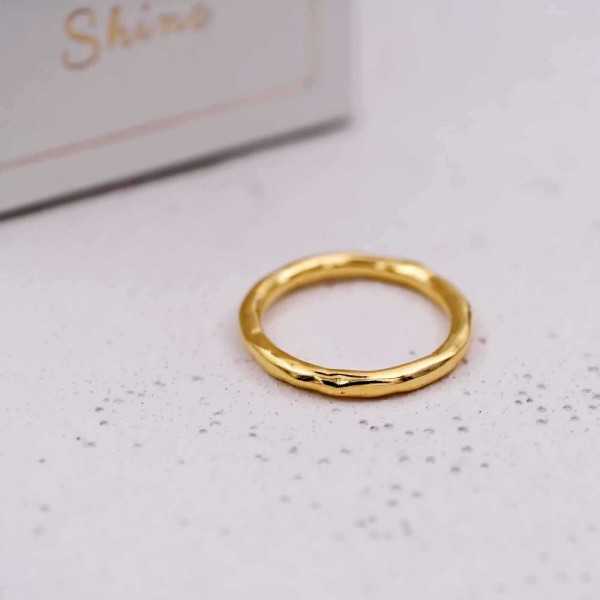 Gold-plated ring with deluxe gift box Gold-plated ring with deluxe gift box