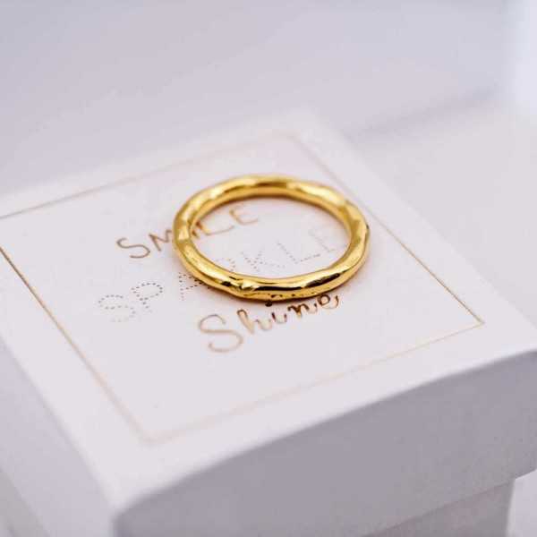 Gold-plated ring with deluxe gift box Gold-plated ring with deluxe gift box
