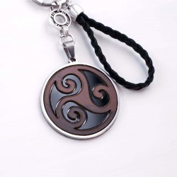 Ανδρικό Μπρελόκ με Στοιχείο Πλέξιγκλας Triskelion Χειροποίητο ανδρικό μπρελόκ με στοιχείο Triskelion πλέξιγκλας