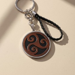 Ανδρικό Μπρελόκ με Στοιχείο Πλέξιγκλας Triskelion Χειροποίητο ανδρικό μπρελόκ με στοιχείο Triskelion πλέξιγκλας