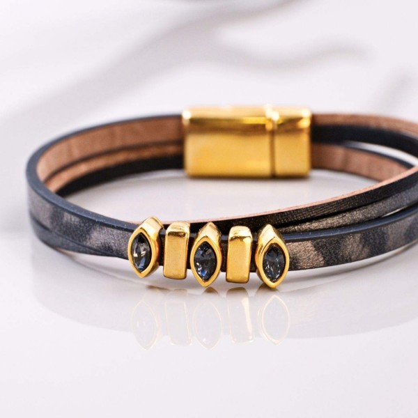 Leather Bracelet with Swarovski Crystals Leather bracelet in gold-plating with Swarovski crystals