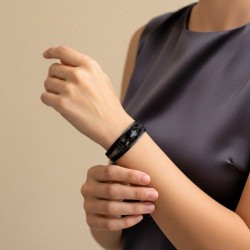 Leather Bracelet with Swarovski Crystal Leather bracelet in gold-plating with Swarovski crystal