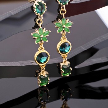 Crystal Collection: Επίχρυσα Σκουλαρίκια Λουλούδι Crystal Collection: Επίχρυσα Σκουλαρίκια Λουλούδι