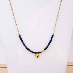 Χειροποίητο Κολιέ με Lapis Lazuli Xειροποίητo κοντό κολιέ σε επίχρυση επιμετάλλωση με λάπις λάζουλι