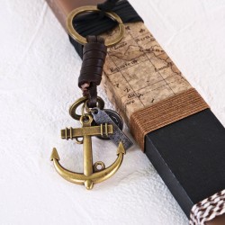 Λαμπάδα για Άνδρες με Μεταλλικό Μπρελόκ Άγκυρα Χειροποίητη αρωματική λαμπάδα για άνδρες Μεταλλικό Μπρελόκ Άγκυρα