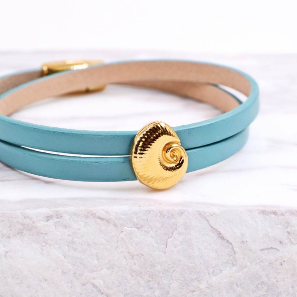 Double-wrapped Leather Bracelet | Golden Sea Shell Leather bracelet with gold-plated metal sea shell and magnetic clasp
