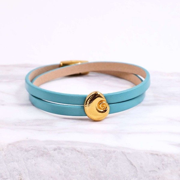 Double-wrapped Leather Bracelet | Golden Sea Shell Leather bracelet with gold-plated metal sea shell and magnetic clasp