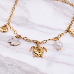 Stainless Steel Jewelry: Καλοκαιρινό Βραχιόλι με Χελώνα & Καλλιεργημένο Μαργαριτάρι Επίχρυσο βραχιόλι από ανοξείδωτο ατσάλι με θαλασσινά στοιχεία και καλλιεργημένο μαργαριτάρι