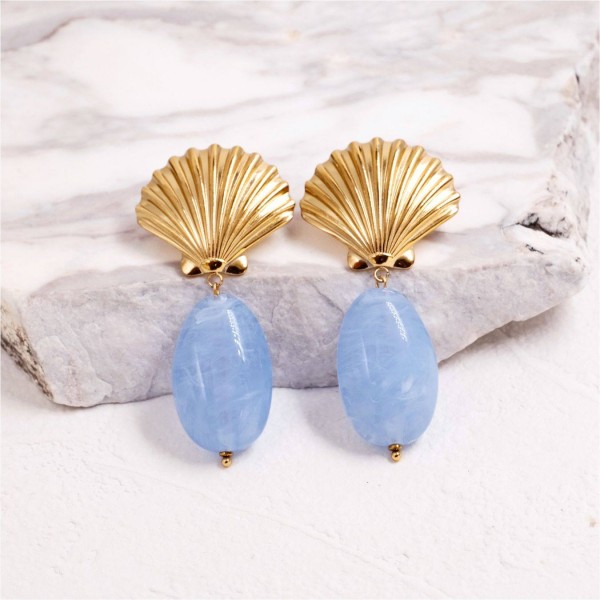 Gold-plated Clam Shell & Stone Earrings | Stainless Gold-plated stainless steel earrings with clam shell and acrylic stone
