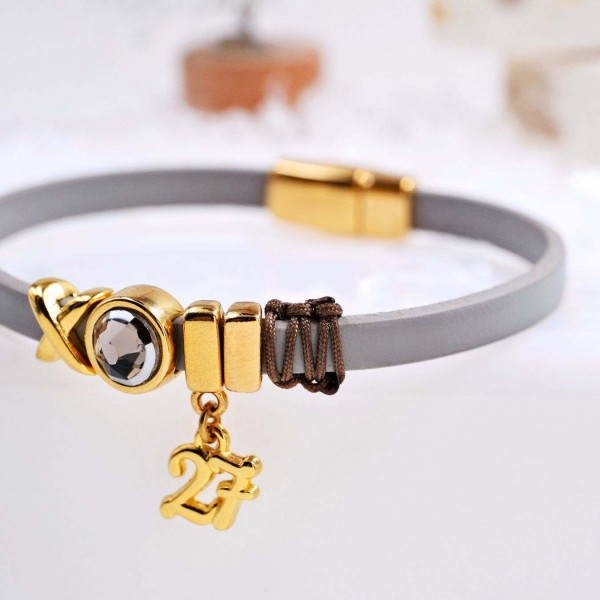 Βραχιόλι Γούρι 2027 - Κρύσταλλο Swarovski - Grey Δερμάτινο βραχιόλι γούρι 2027 με κρύσταλλο Swarovski και επίχρυσα στοιχεία